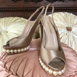 Nicholas Kirkwood pearl satin heels shoes